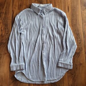 Womens Textured Blouse Size Small Light Blue Longsleeve Button Down Work Casual